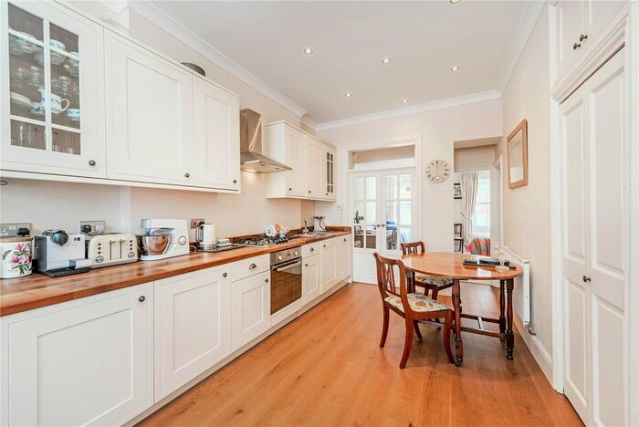 2 Bedroom Flat To Rent In Sutherland Street, London, SW1V
