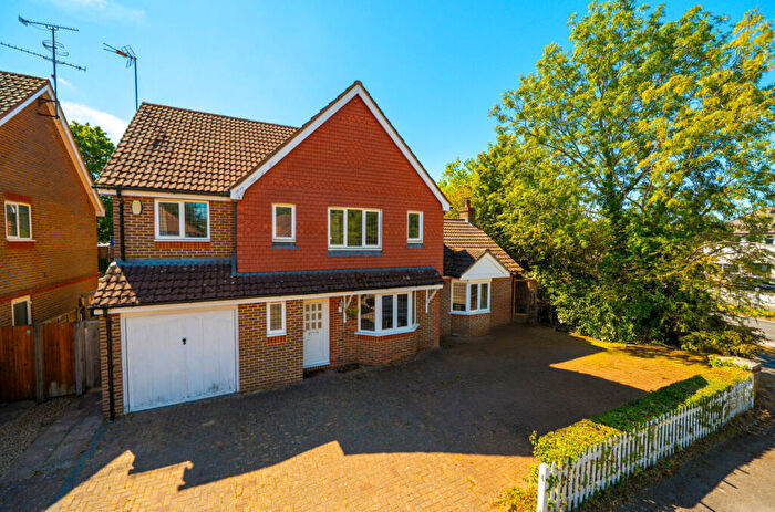4 Bedroom Detached House For Sale In Bateman Grove, Ash, Surrey, GU12