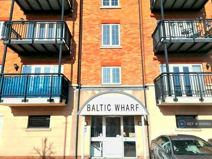 2 Bedroom Flat To Rent In Baltic Wharf, Gravesend, DA11