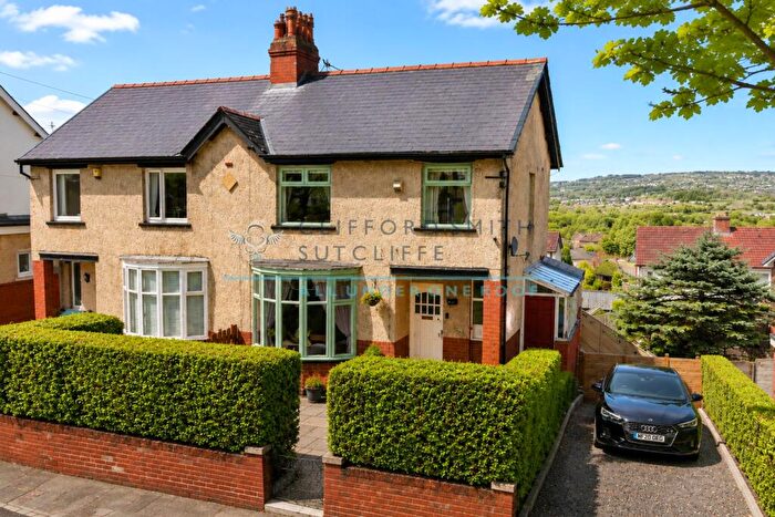 3 Bedroom Semi-Detached House For Sale In Ighten Road, Ightenhill, Burnley, BB12