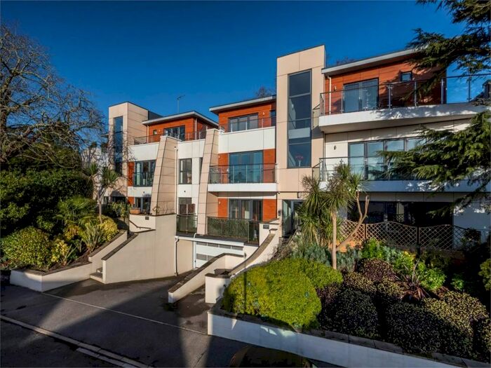 3 Bedroom Flat To Rent In Glenair Road, Poole, Dorset, BH14