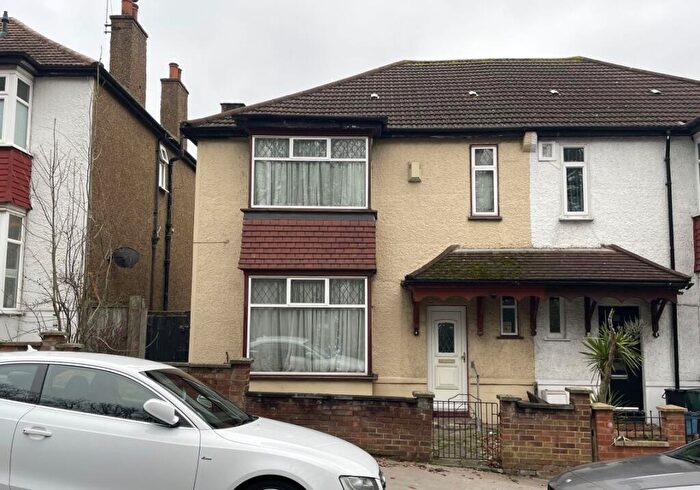 4 Bedroom Semi Detached House For Sale In Ross Road, South Norwood, London, SE25