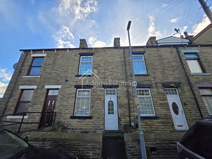 4 Bedroom Terraced House To Rent In Thornleigh, Dewsbury, WF12