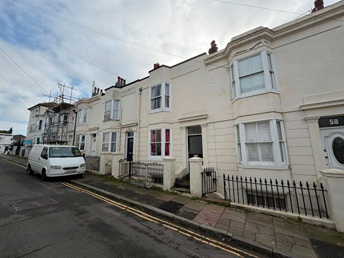 3 Bedroom Maisonette To Rent In Rose Hill Close, Brighton, BN1