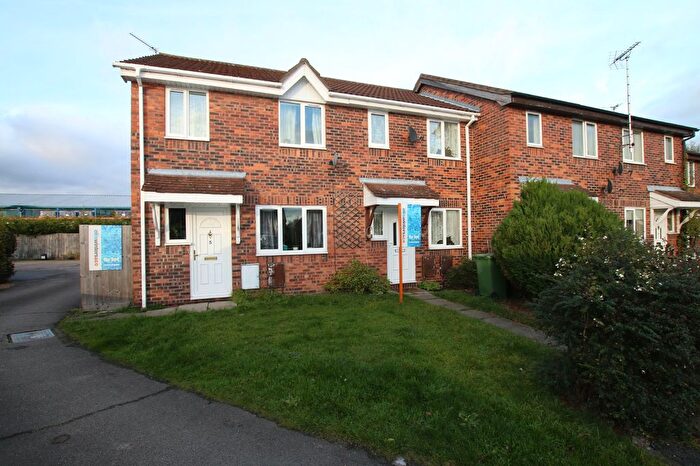 3 Bedroom End Of Terrace House To Rent In Grenadiers Drive, Chatteris, PE16