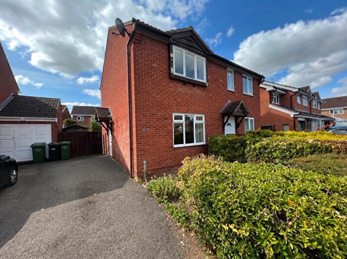 2 Bedroom Semi Detached House For Sale In Hazel Avenue, Evesham, WR11