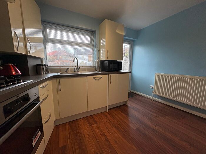 2 Bedroom Maisonette To Rent In Felixstowe Road, London, N9