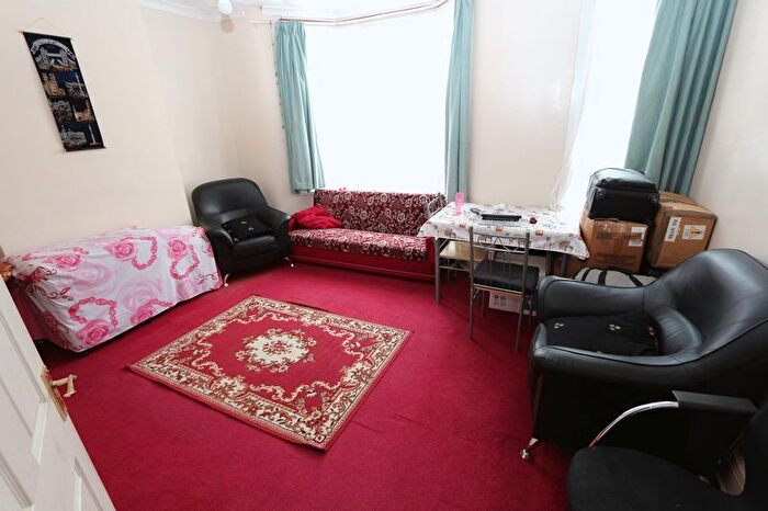 1 Bedroom Property To Rent In Harcourt Avenue, London, E12