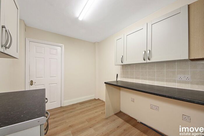 4 Bedroom Detached House For Sale In Lutyens Drive, Paignton, TQ3