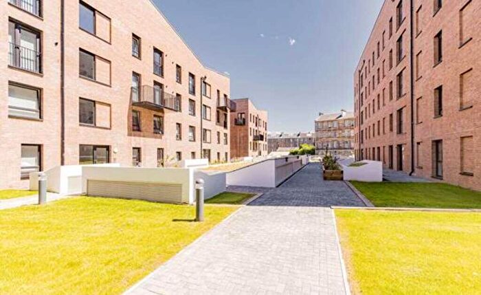 2 Bedroom Apartment To Rent In The Foundry, Glasgow, G41