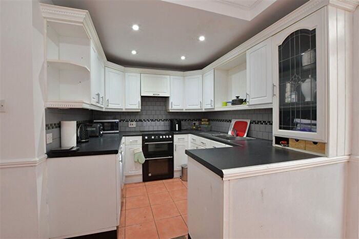 3 Bedroom End Of Terrace House For Sale In Rectory Road, Manor Park, E12