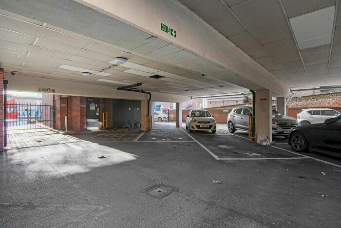 2 Bedroom Flat For Sale In Eleanor Cross Road, Waltham Cross, EN8