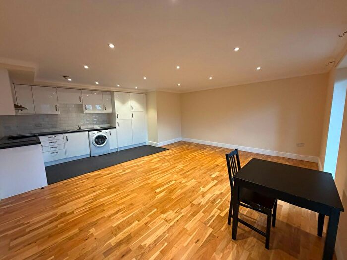 1 Bedroom Flat To Rent In Clark House, RM6