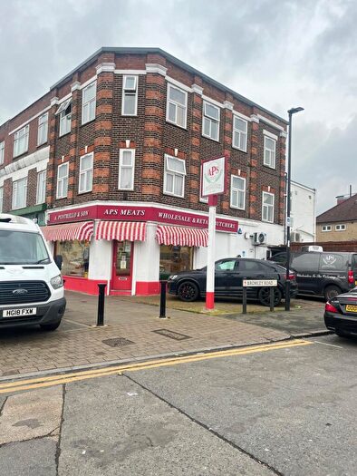 1 Bedroom Flat To Rent In Westerham Avenue, London, N9