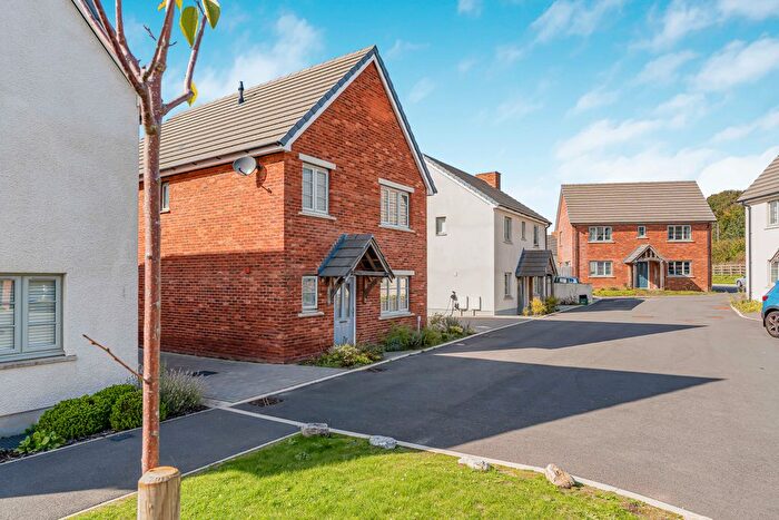 3 Bedroom Detached House For Sale In Barn Lane, Kingskerswell, TQ12
