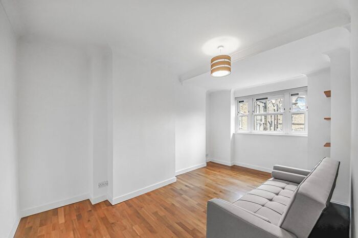 1 Bedroom Flat To Rent In St. Georges Buildings, St. Georges Road, London, SE1