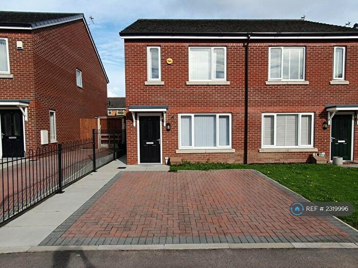 3 Bedroom Semi-Detached House To Rent In Damsire Close, Liverpool, L9