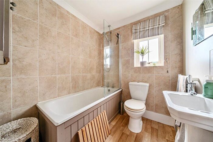 3 Bedroom Detached House For Sale In College Lane, Woking, Surrey, GU22