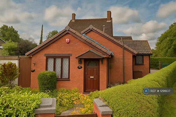 2 Bedroom Bungalow To Rent In Barley Mow Lane, Bromsgrove, B61