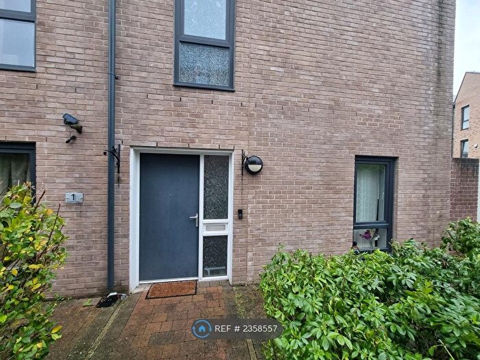 4 Bedroom End Of Terrace House To Rent In Sunbird Walk, Harrow, HA2