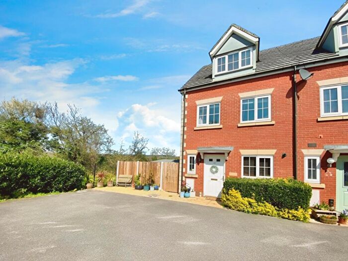 3 Bedroom Town House To Rent In Bayfield Wood Close, Chepstow, NP16