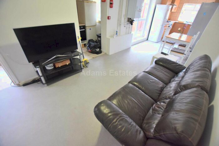 7 Bedroom Terraced House To Rent In Addington Road, Reading, RG1