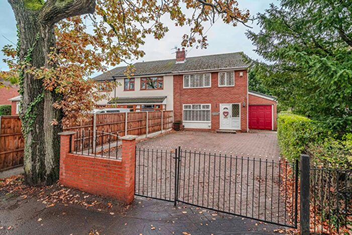 3 Bedroom Semi-Detached House For Sale In Church Lane, Farington Moss, PR26