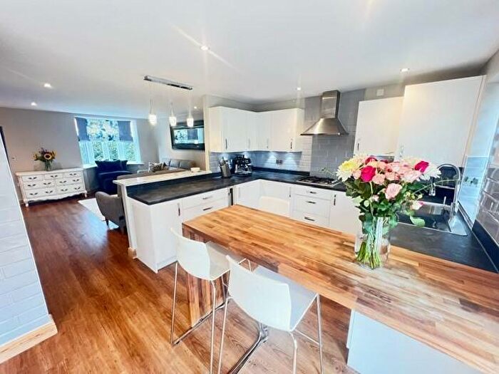 4 Bedroom Mews To Rent In Western Way, Winnington, CW8