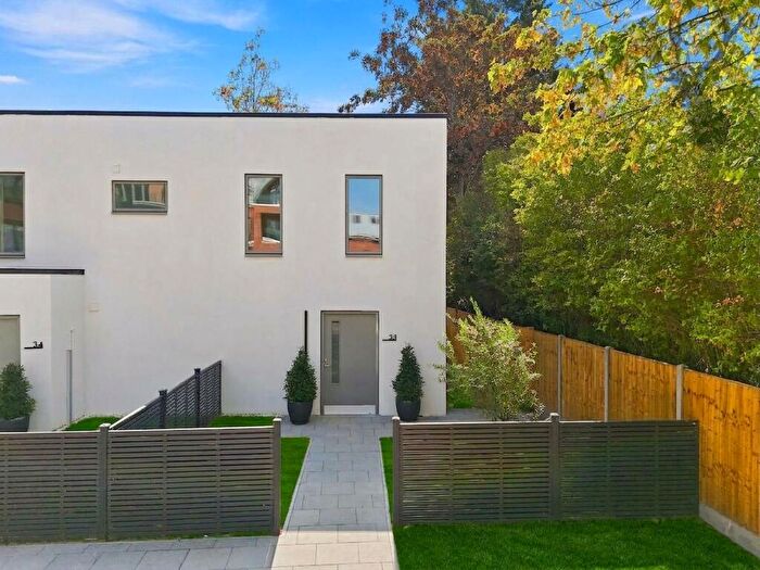 1 Bedroom Apartment For Sale In High Road, Novella House, IG7