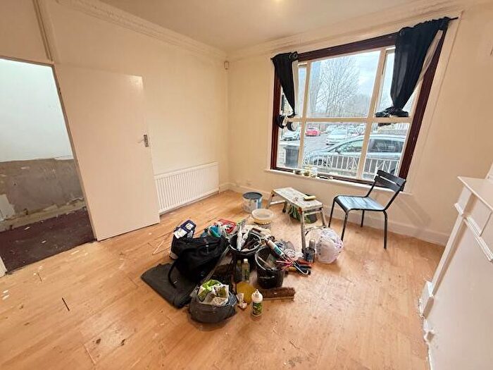 1 Bedroom Flat To Rent In Playford Road, London, N4