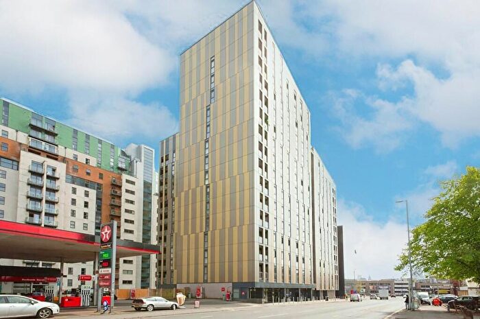 2 Bedroom Apartment For Sale In Cheetham Hill Road, Manchester, Greater Manchester, M4
