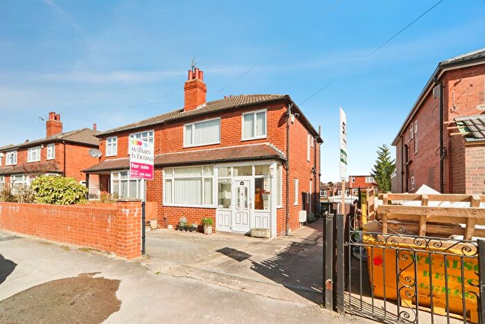 3 Bedroom Semi Detached House For Sale In Hetton Road, Leeds, LS8