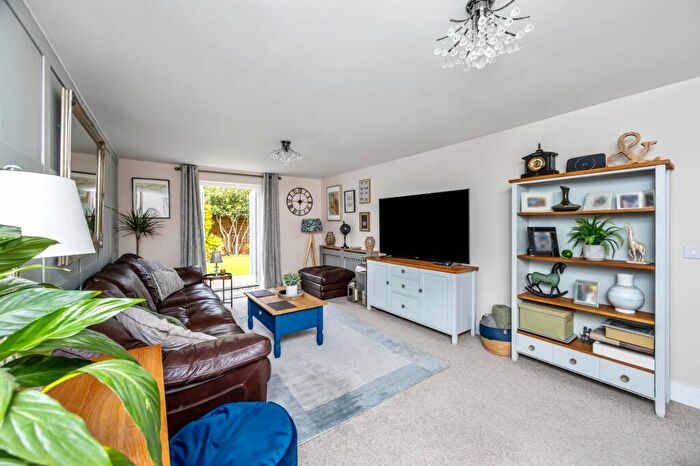 5 Bedroom Detached House For Sale In Newman Road, Horley, RH6