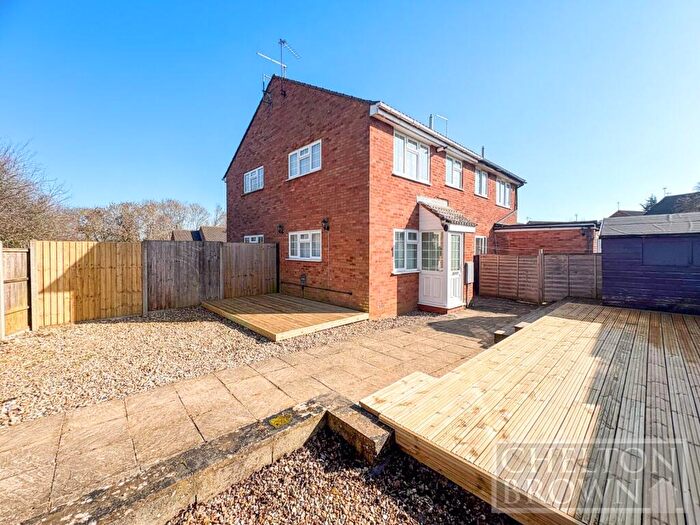 1 Bedroom House To Rent In St Peters Close, Daventry, Northants, NN11