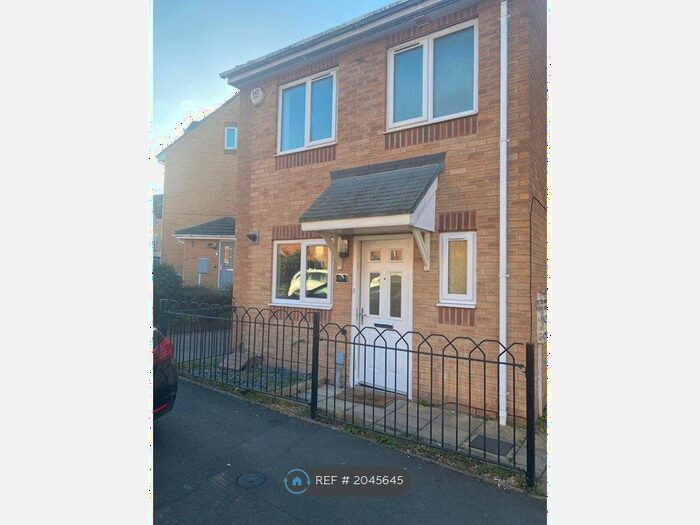 3 Bedroom Semi-Detached House To Rent In Carroll Crescent, Coventry, CV2