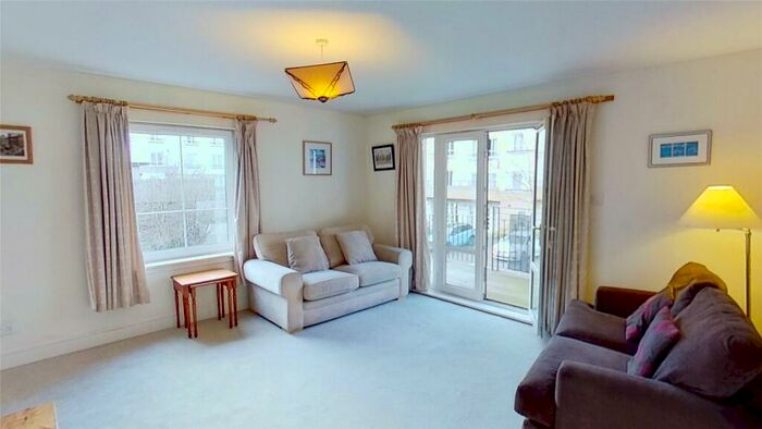 3 Bedroom Flat To Rent In Hopetoun Street, Edinburgh, EH7