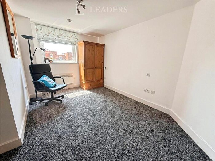 2 Bedroom Apartment For Sale In Brecon House, Gunwharf Quays, Portsmouth, PO1