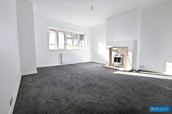 2 Bedroom Flat For Sale In Nevill Road, Hove, East Sussex, BN3