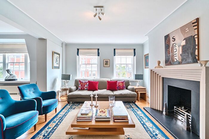 3 Bedroom Flat To Rent In Drayton Gardens, London, SW10