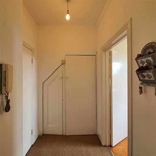 1 Bedroom Flat To Rent In Saville Place, Bristol, BS8