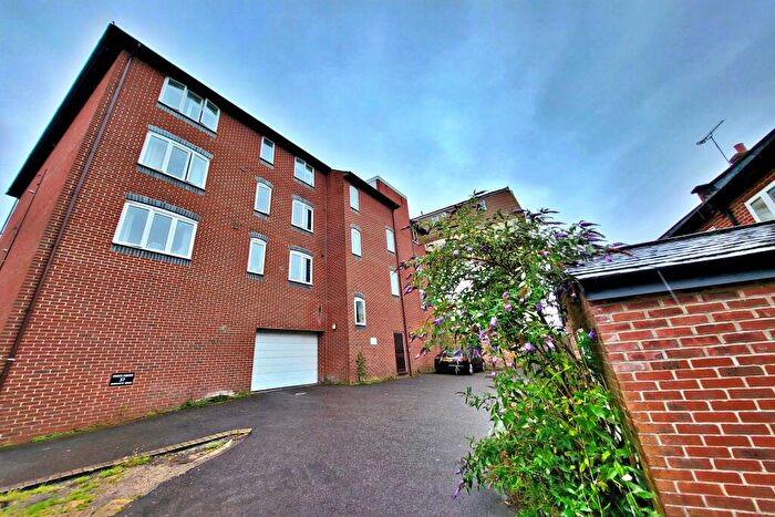 2 Bedroom Flat For Sale In Bournemouth, BH2