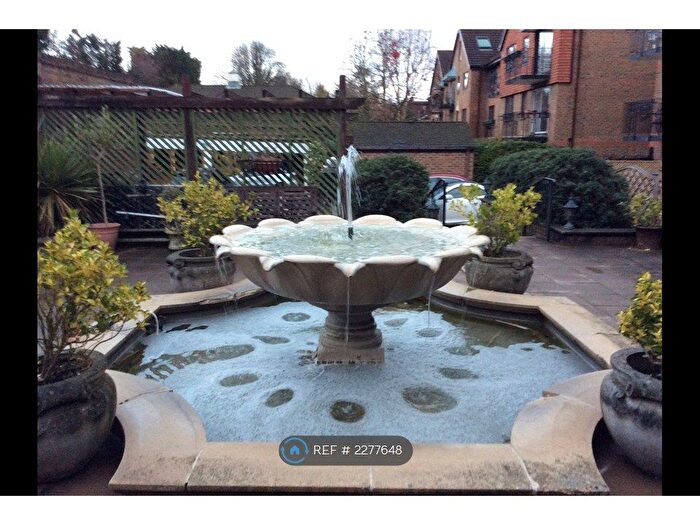 2 Bedroom Flat To Rent In Lansdowne Road, Surrey, CR8