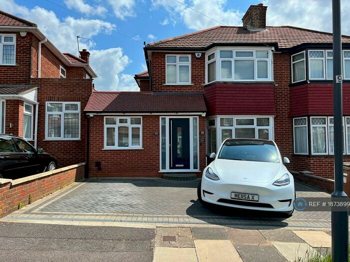 4 Bedroom Semi-Detached House To Rent In Coledale Drive, Stanmore, HA7