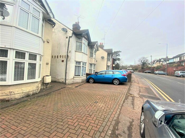 1 Bedroom Terraced House To Rent In Hughenden Road, High Wycombe HP13