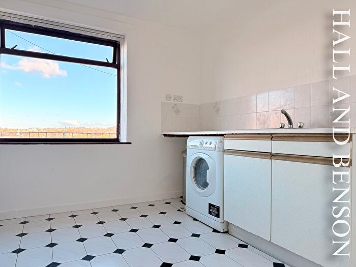 1 Bedroom Flat To Rent In Park Farm Drive, Derby, DE22