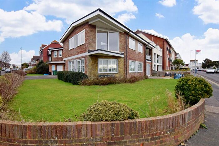 2 Bedroom Flat To Rent In Princess Avenue, Aldwick, Bognor Regis, PO21