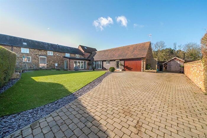 4 Bedroom Barn Conversion For Sale In Bugbrooke Road, Cornhill, Pattishall, NN12