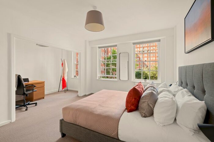 3 Bedroom Flat To Rent In Dolphin Square, London, SW1V