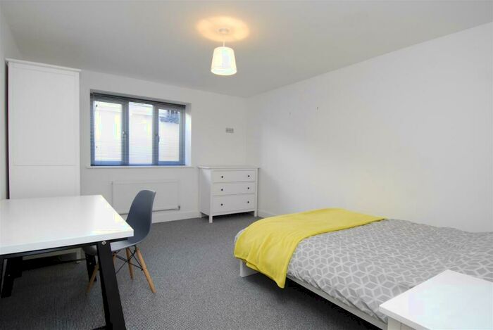 2 Bedroom Flat To Rent In Belgrave Manor Bed Apts. Plymouth, PL4