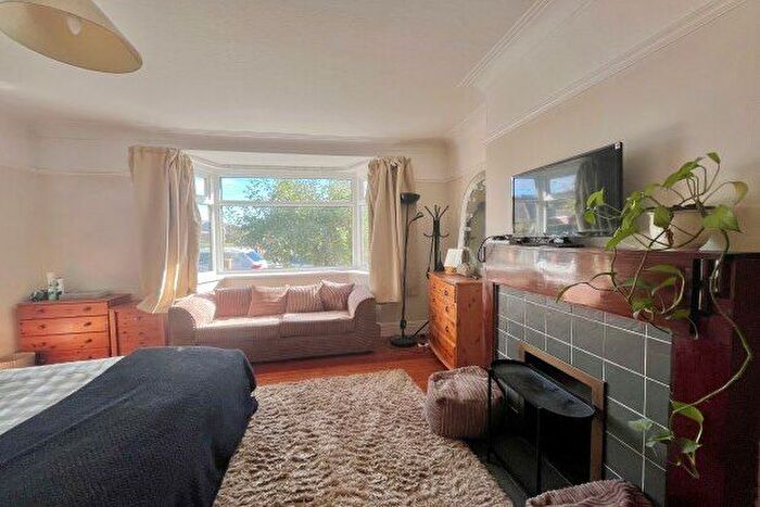 2 Bedroom Flat To Rent In Addycombe Terrace, Newcastle Upon Tyne, NE6
